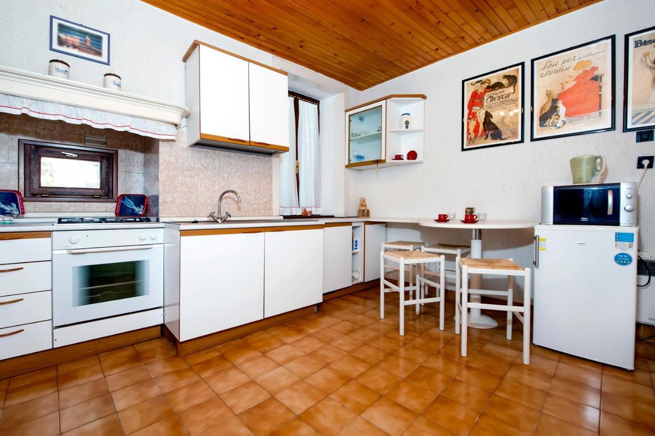 Carera Seaview Apartments 로비니 외부 사진